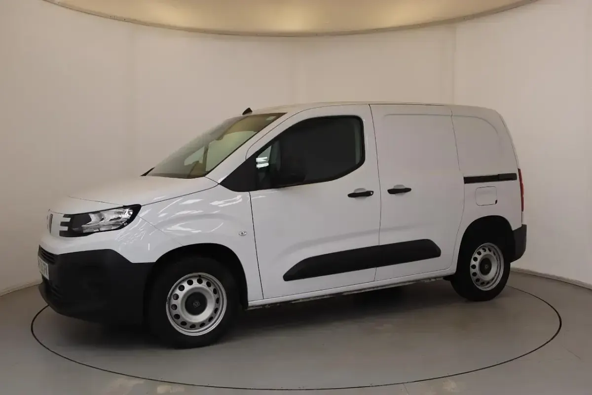 Used Peugeot Partner 101 HP (74 kW) 2025 White MPV