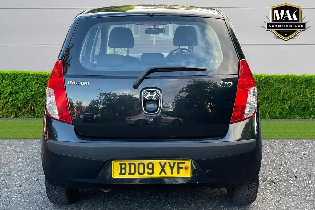 Used Hyundai i10 Classic 77 HP (56 kW) 2009 Black Hatchback