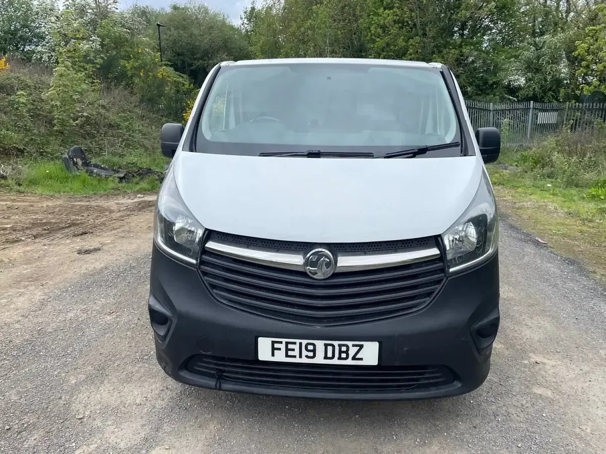 Used Vauxhall Vivaro Sportive 125 HP (91 kW) 2019 White MPV