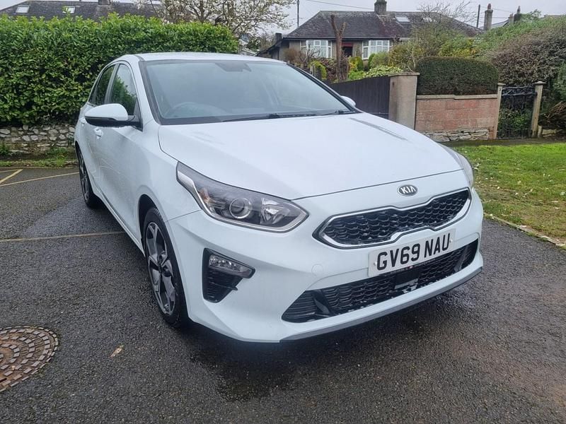 Used Kia Ceed 138 HP (101 kW) 2020 White Hatchback