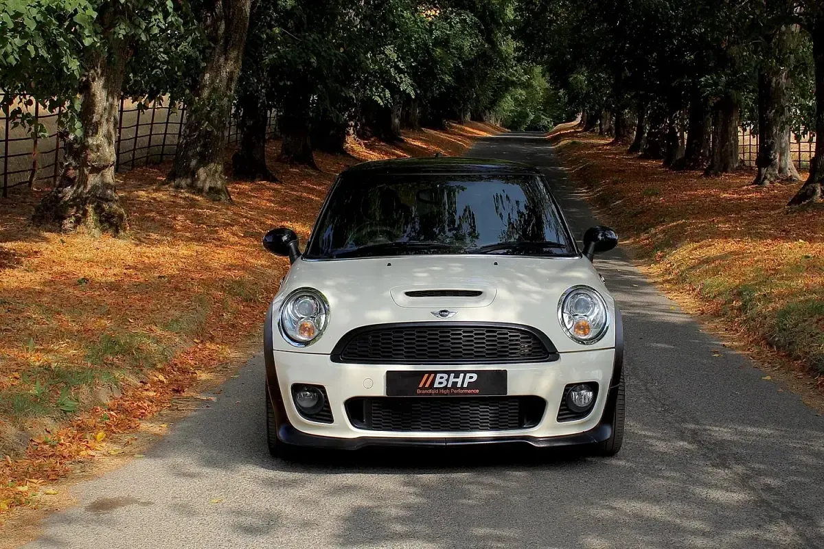 Used Mini John Cooper Works Hatch 2010 White Hatchback