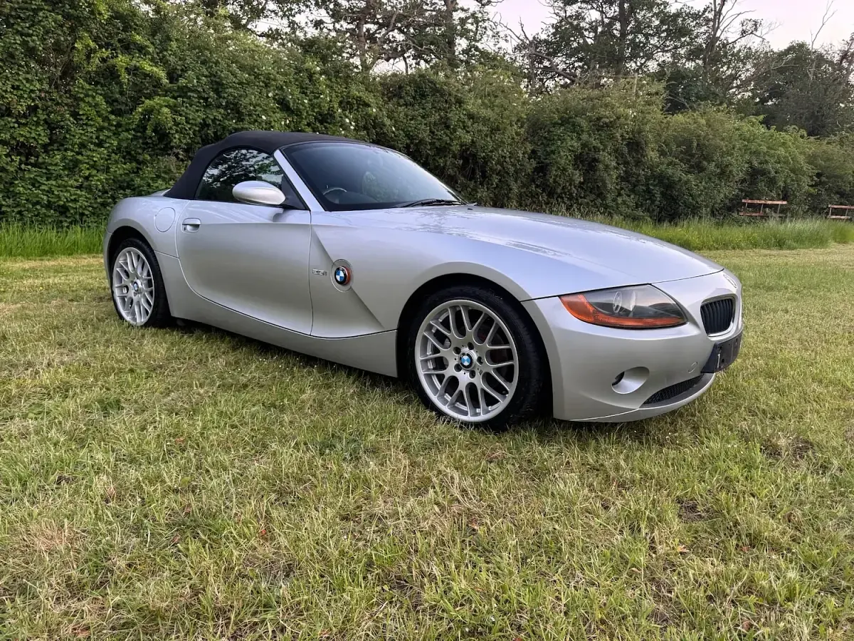 Used BMW Z4 192 HP (141 kW) 2003 Silver Cabriolet