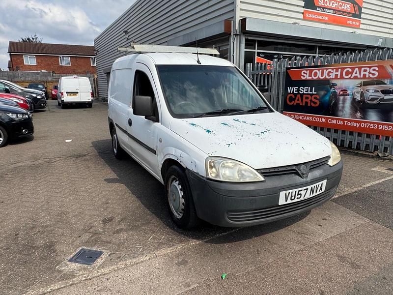 White Used 2007 Vauxhall Combo MPV | £1,095 (Super price) - Image 1/4