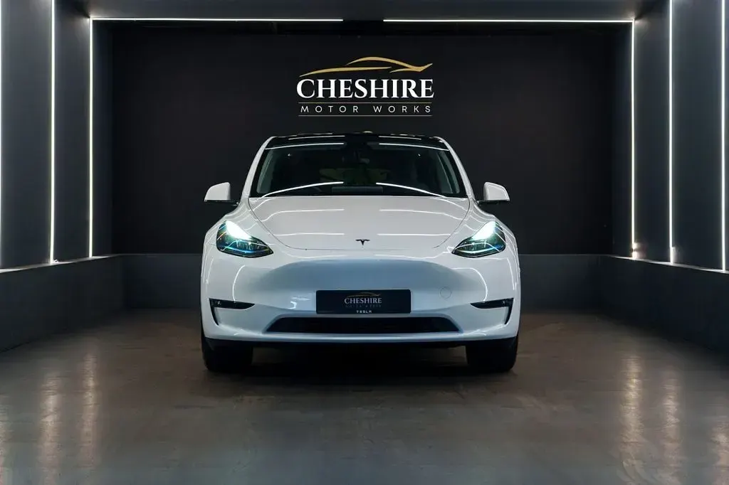Used Tesla Model Y Long Range AWD 378 kW (514 HP) 2024 White SUV