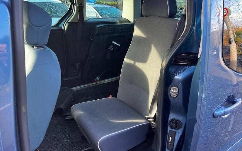 Used Citroën Berlingo Feel 100 HP (73 kW) 2017 Blue MPV