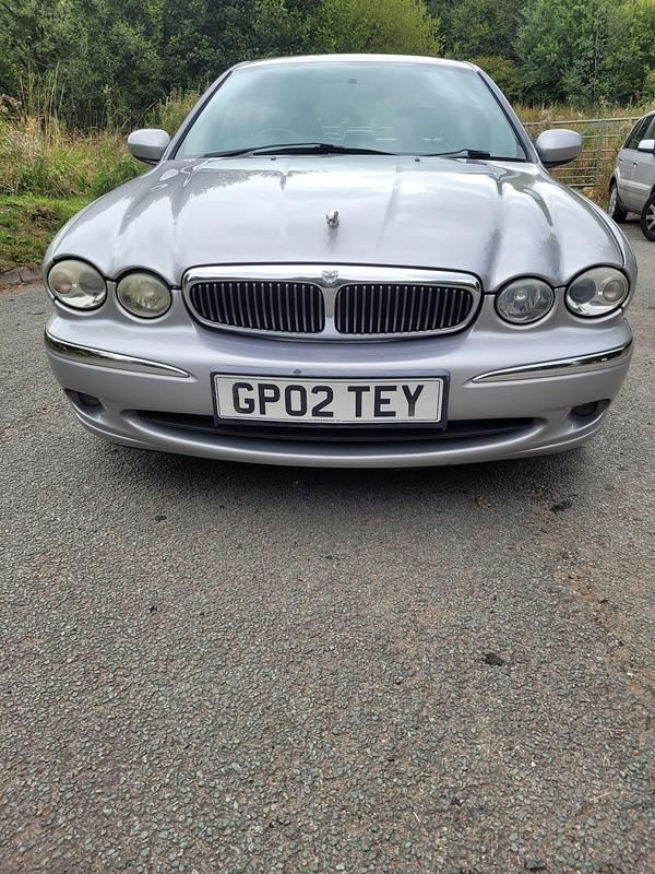 Silver Used 2002 Jaguar X-type SE Sedan | £1,800 - Image 1/4
