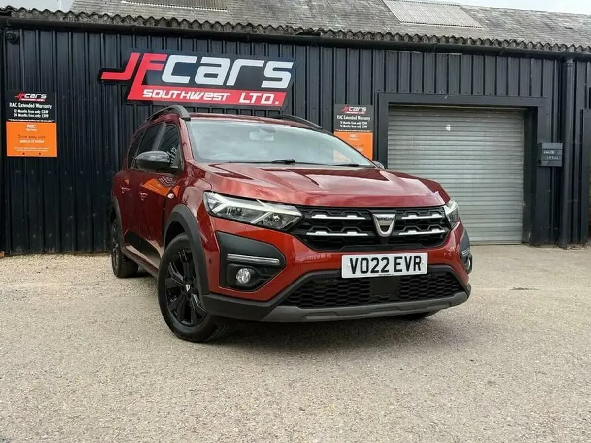 Used Dacia Jogger Extreme 110 HP (80 kW) 2022 Brown MPV