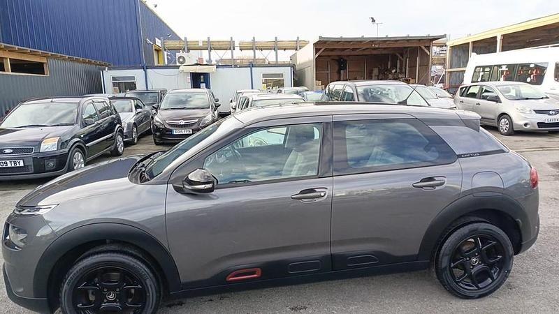 Used Citroën C4 Cactus Feel 82 HP (60 kW) 2018 Grey Hatchback