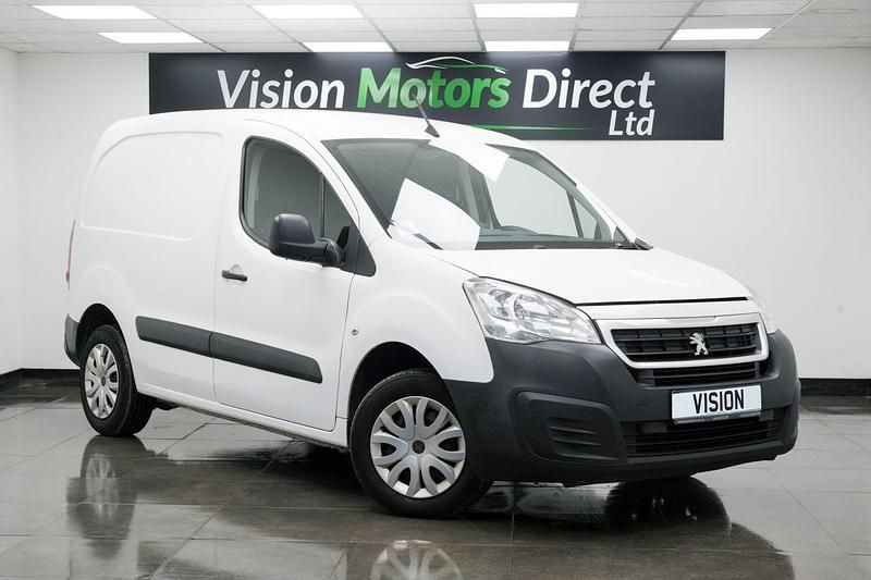 White Used 2018 Peugeot Partner MPV | £3,780 (A bit pricey) - Image 1/3