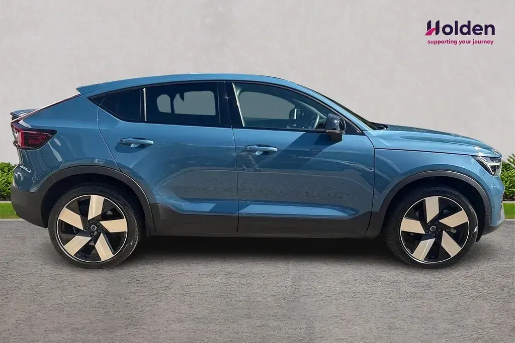 Used Volvo C40 Ultimate 77 kW (106 HP) 2023 SUV