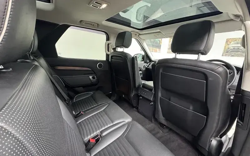 Used Land Rover Discovery HSE 306 HP (225 kW) 2018 Silver SUV