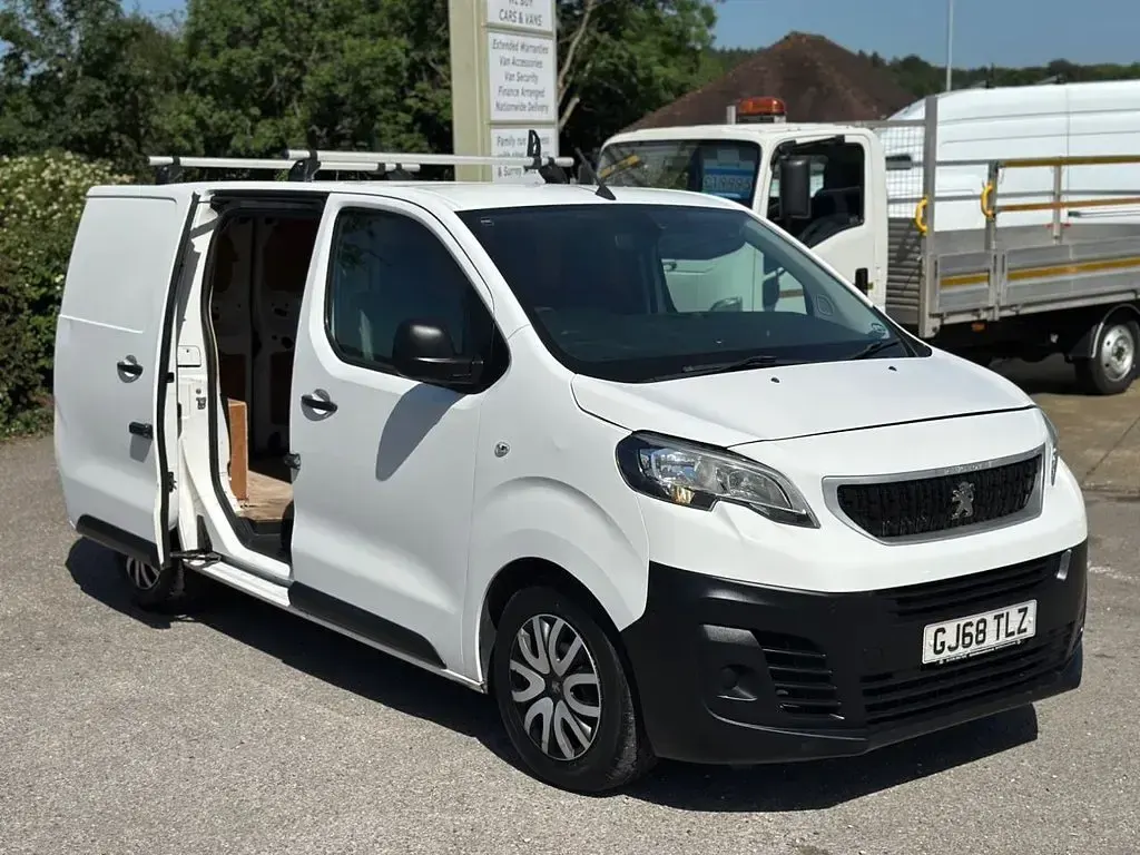 Used Peugeot Expert 2018 White Van
