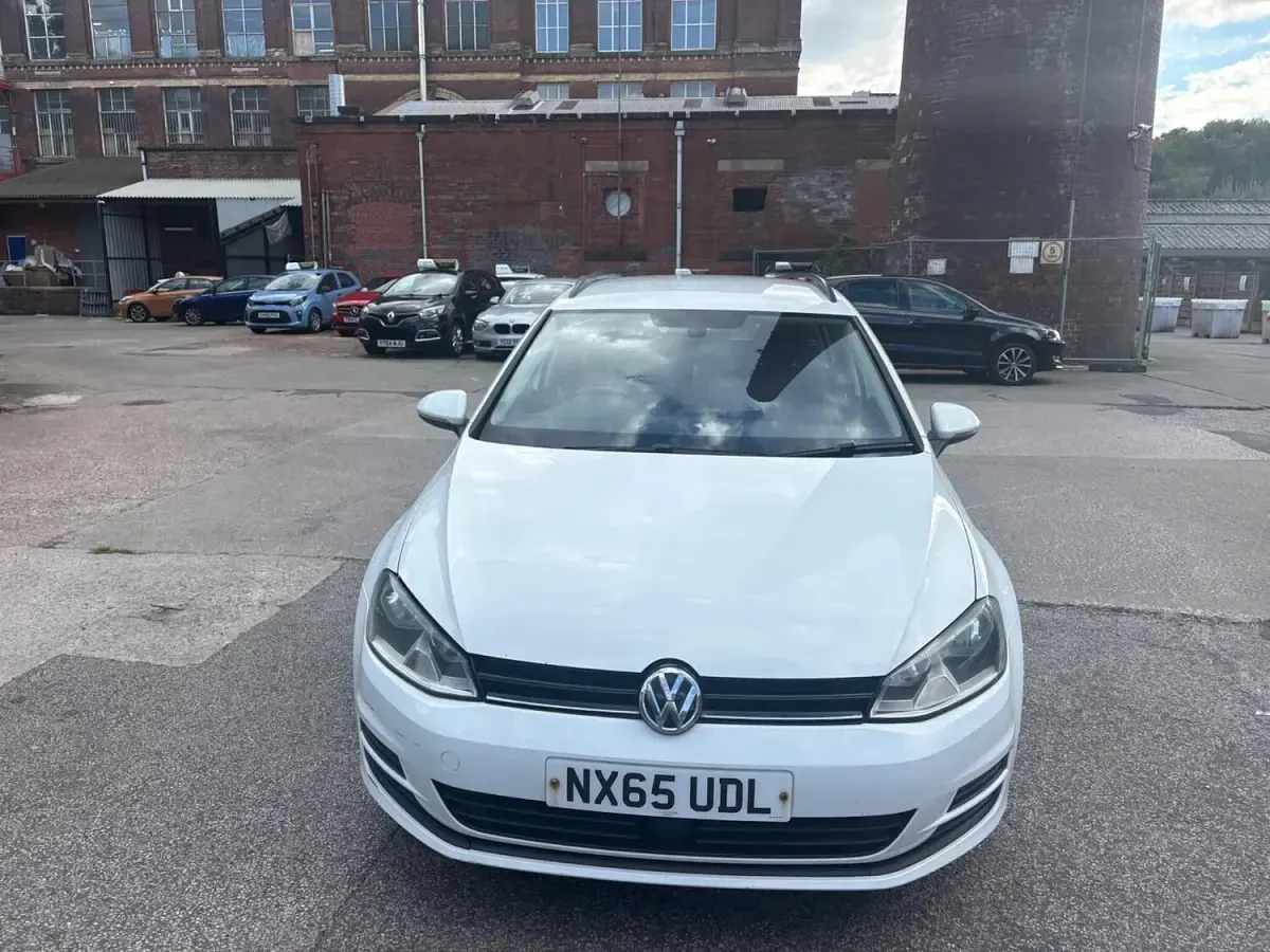 Used VW Golf VII SE 2015 White Estate