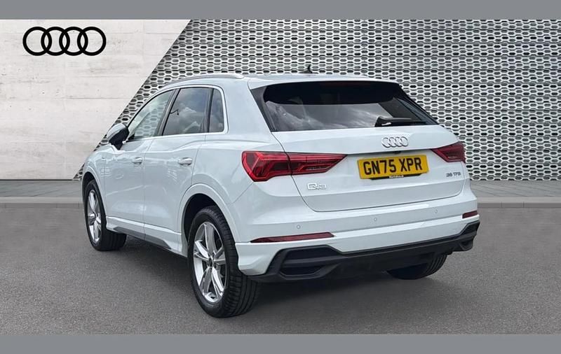 Begagnad Audi Q3 S-Line 150 HK (110 kW) 2025 Vit SUV