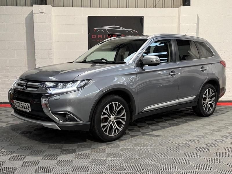 Used Mitsubishi Outlander 150 HP (110 kW) 2016 Grey SUV
