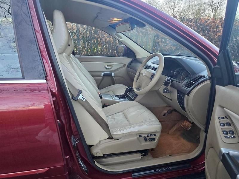 Used Volvo XC90 SE 182 HP (133 kW) 2009 Red SUV