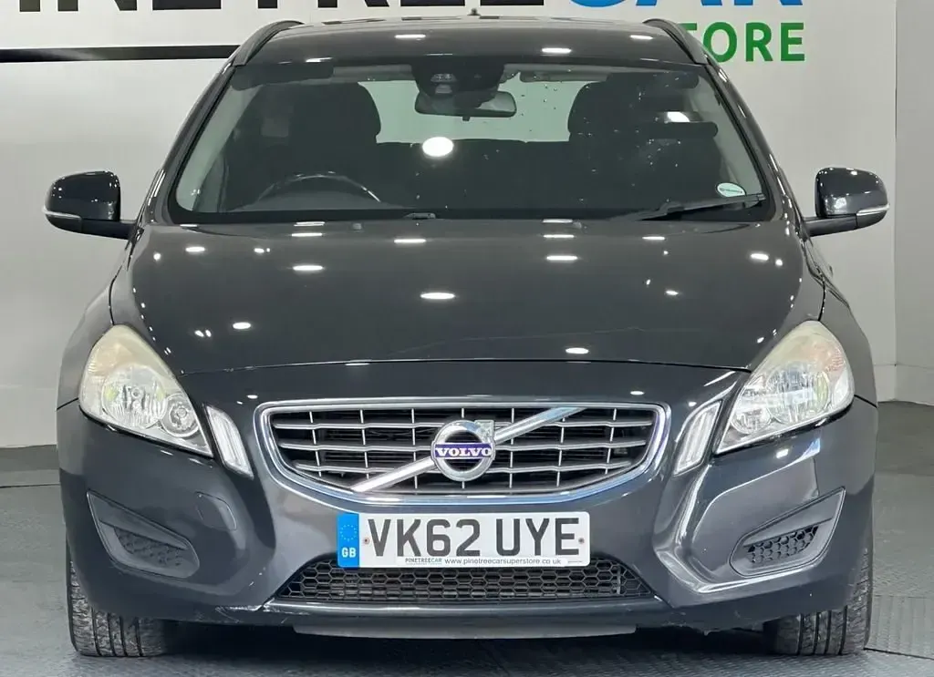Begagnad Volvo V60 163 HK (119 kW) 2012 Grå Kombi