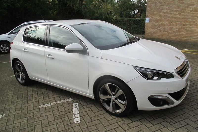 White Used 2015 Peugeot 308 Allure Hatchback | £4,891 (Good price) - Image 1/1