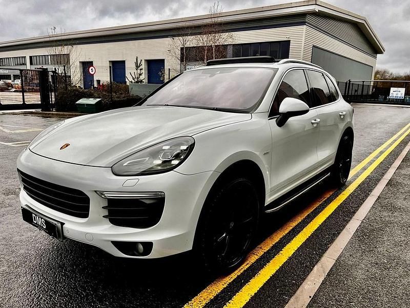 Used Porsche Cayenne 2014 White SUV