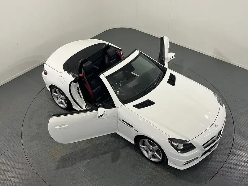 Used Mercedes SLK250 AMG 2015 White Cabriolet
