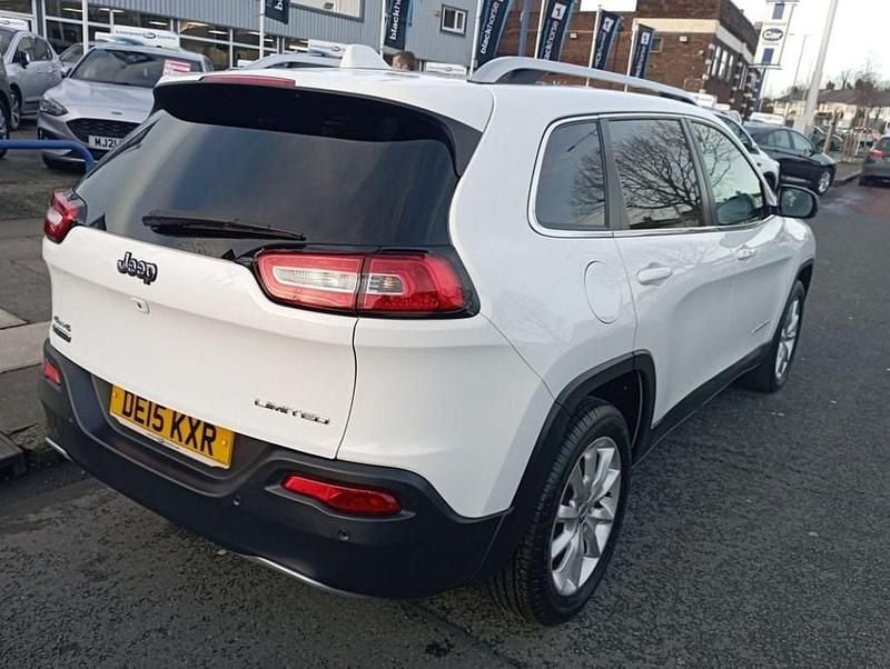 Used Jeep Cherokee Limited 138 HP (101 kW) 2015 White SUV