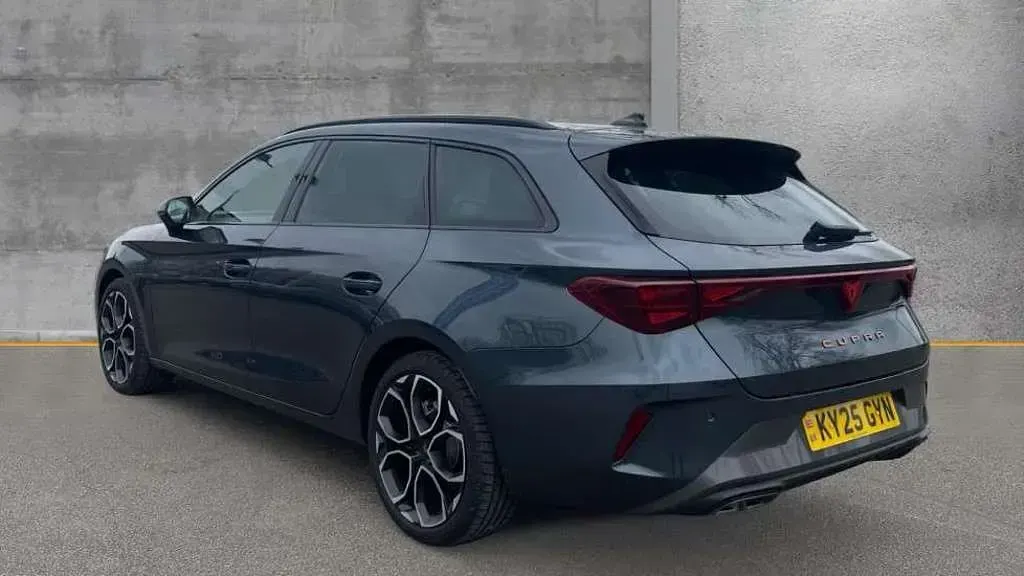 New Cupra Leon 150 HP (110 kW) 2025 Grey Estate