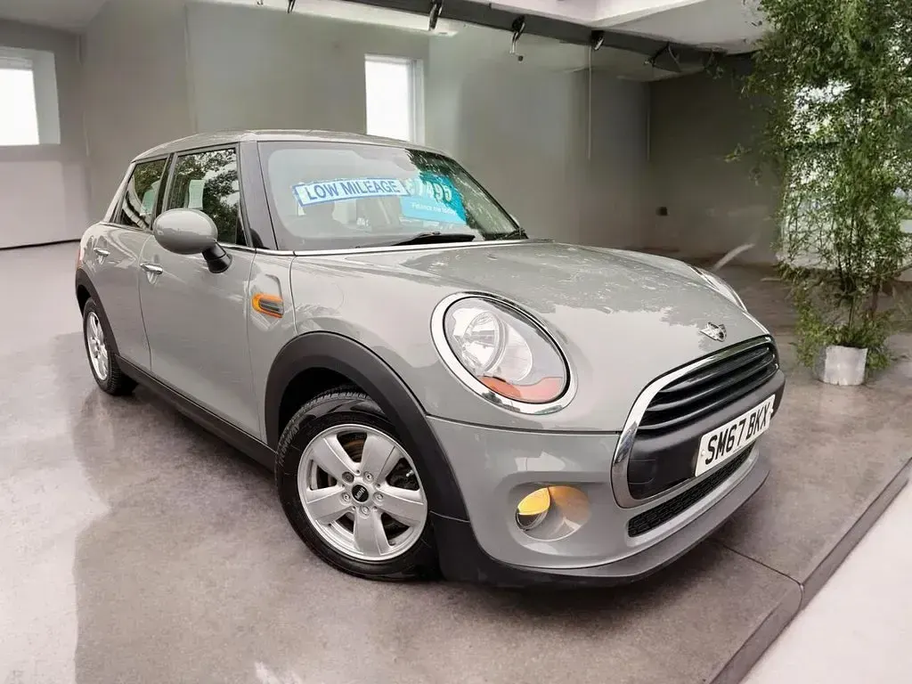 Used Mini ONE Hatch 102 HP (75 kW) 2017 Grey Hatchback