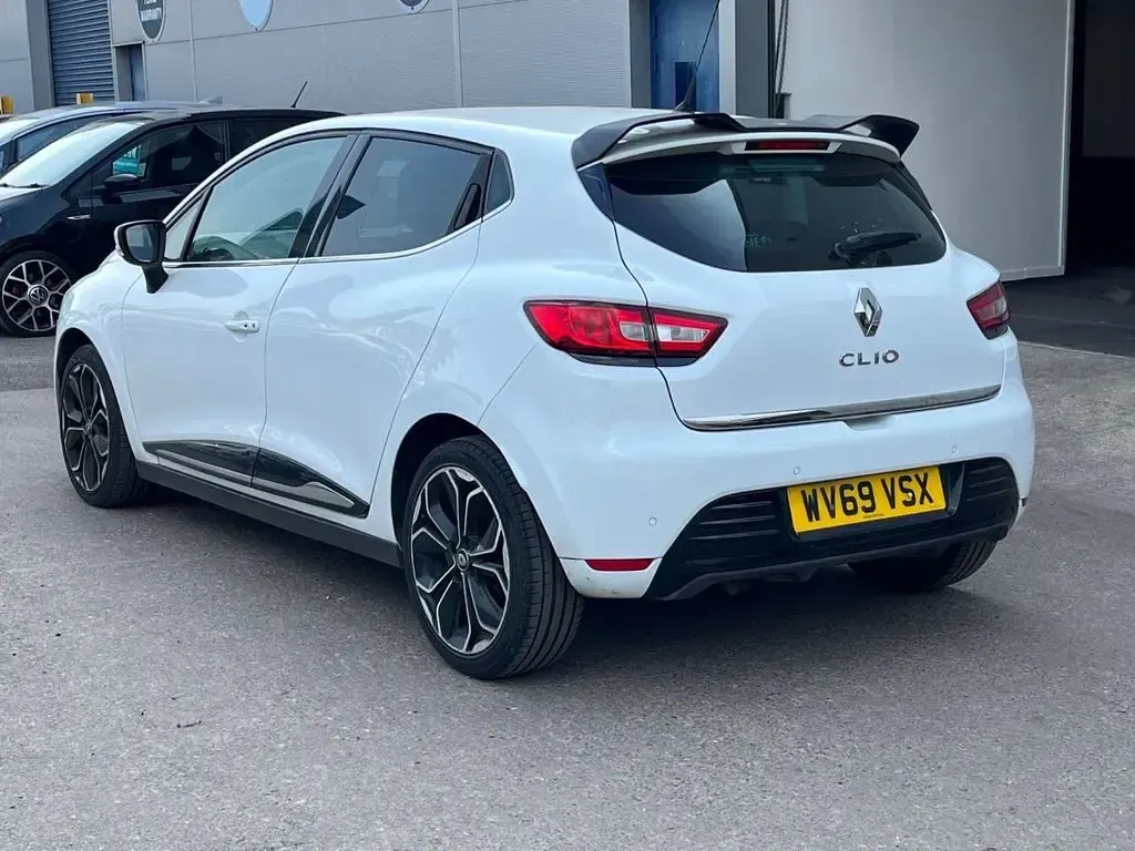 Used Renault Clio Iconic 2019 White Hatchback
