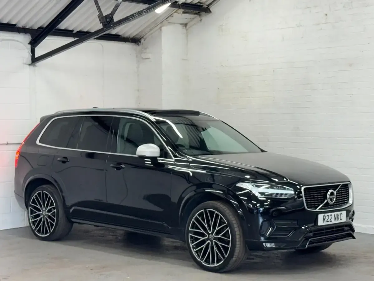 Used Volvo XC90 R-Design 231 HP (169 kW) 2019 Black SUV
