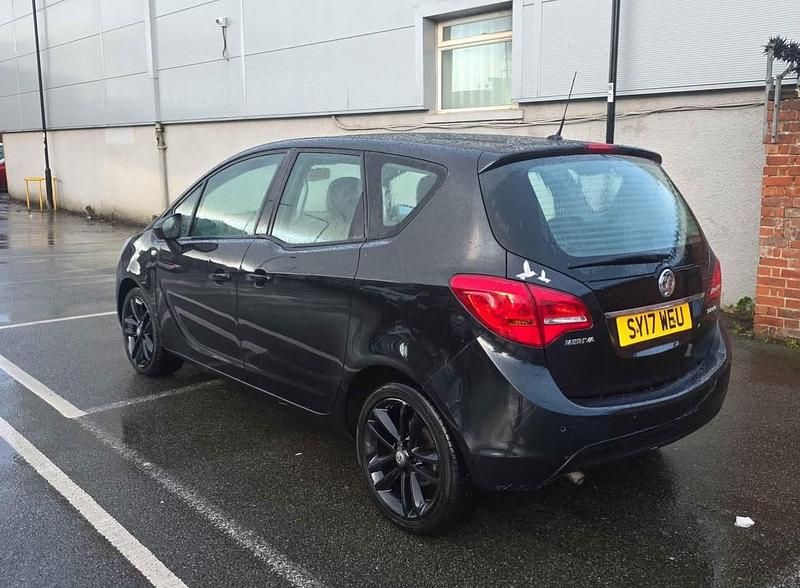 Used Vauxhall Meriva Club 120 HP (88 kW) 2017 Black MPV
