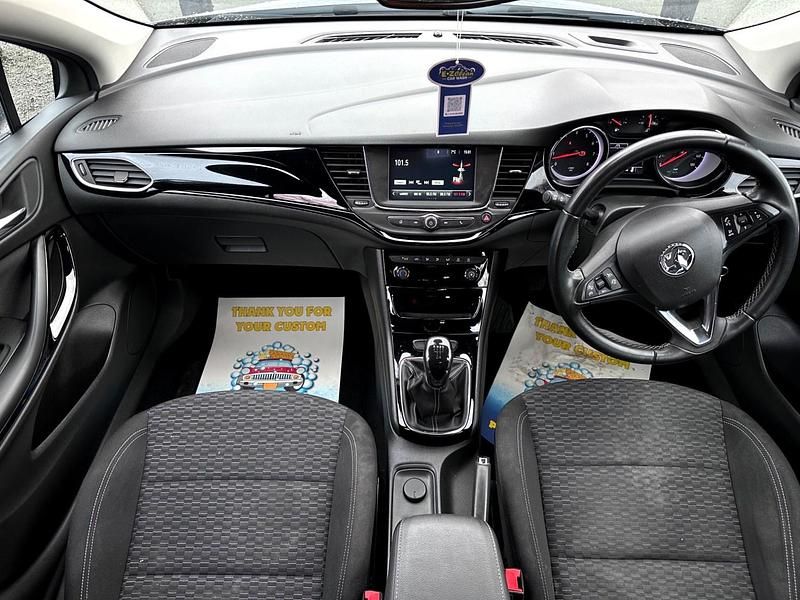 Used Vauxhall Astra SRi 2018 Silver Hatchback