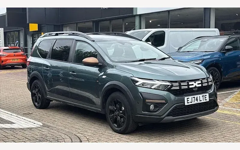 Used Dacia Jogger Extreme 141 HP (103 kW) 2025 MPV