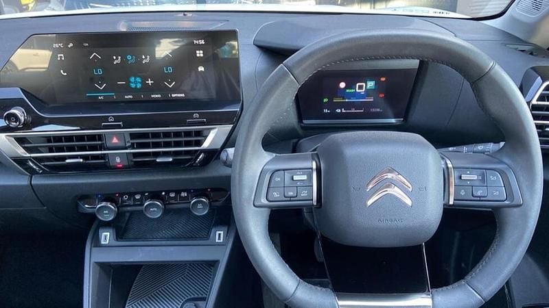 Used Citroën e-C4 98 kW (134 HP) 2023 White Hatchback