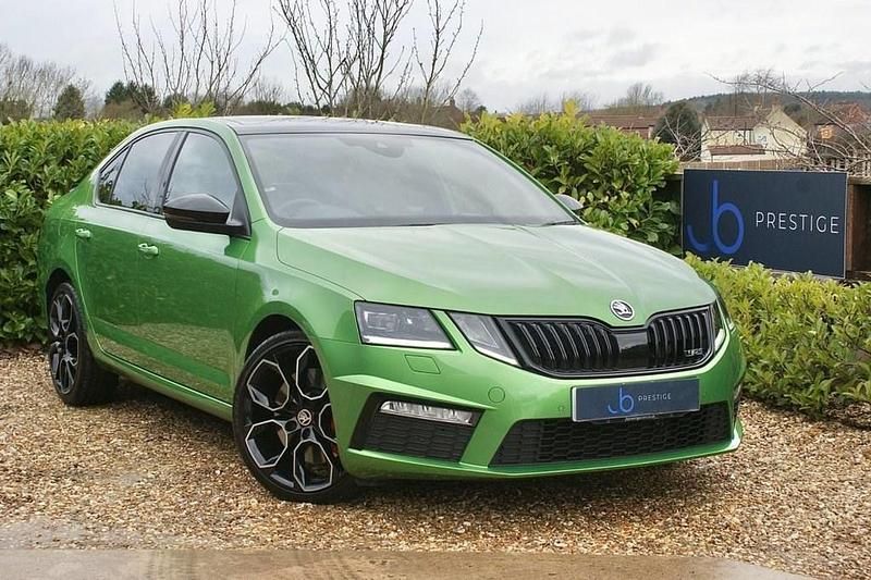 Used Skoda Octavia vRS 245 HP (180 kW) 2019 Green Hatchback