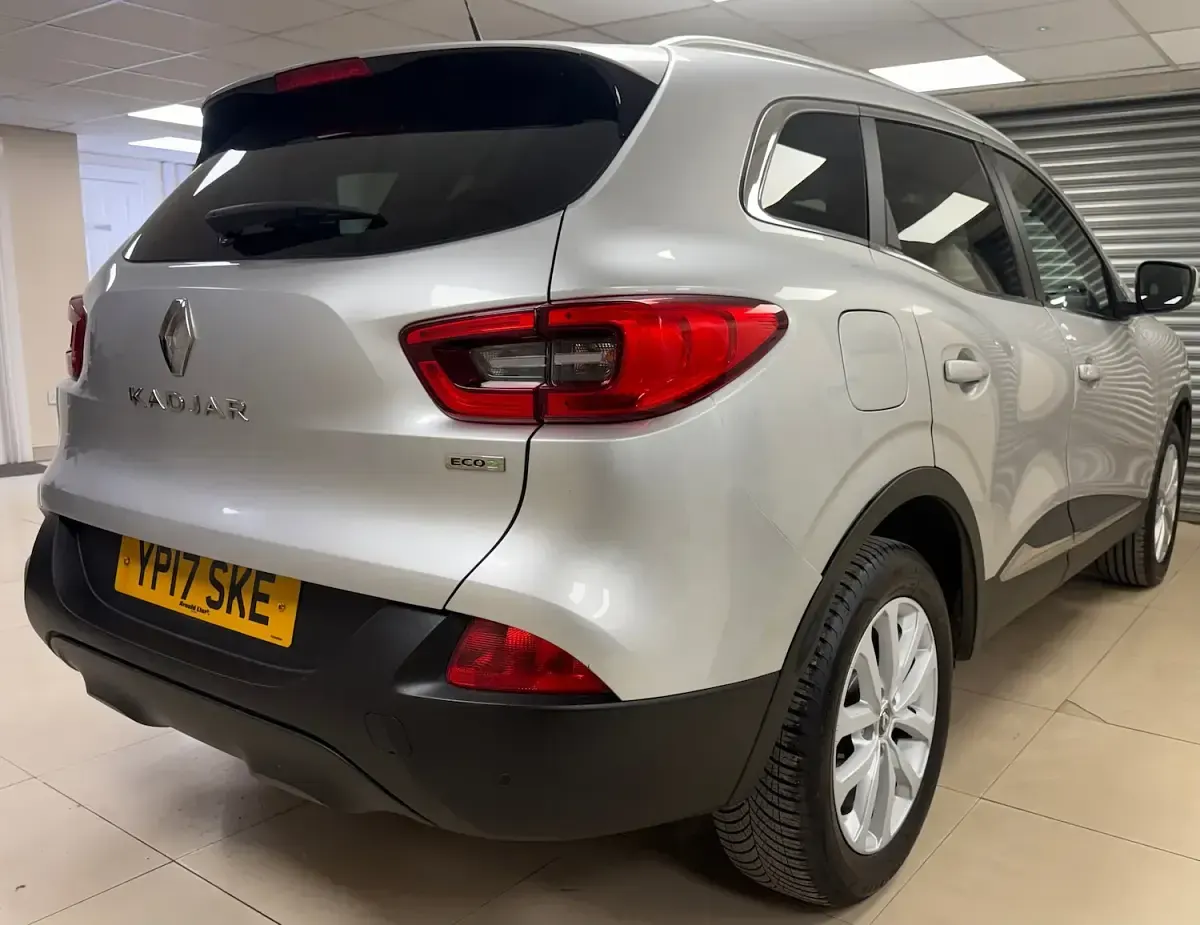 Used Renault Kadjar Dynamique 110 HP (80 kW) 2017 Silver SUV