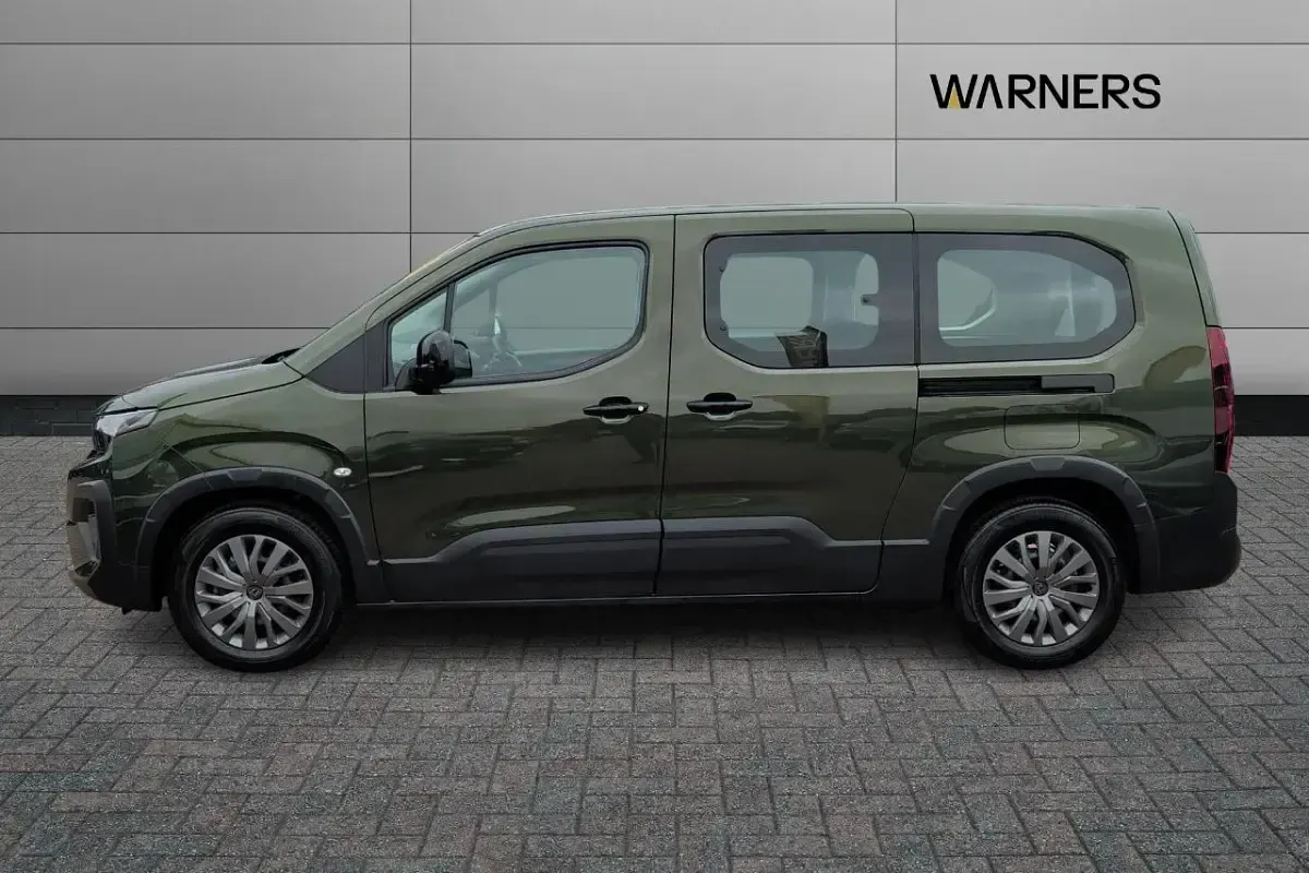 Used Peugeot e-Rifter Allure 98 kW (134 HP) 2025 Green MPV