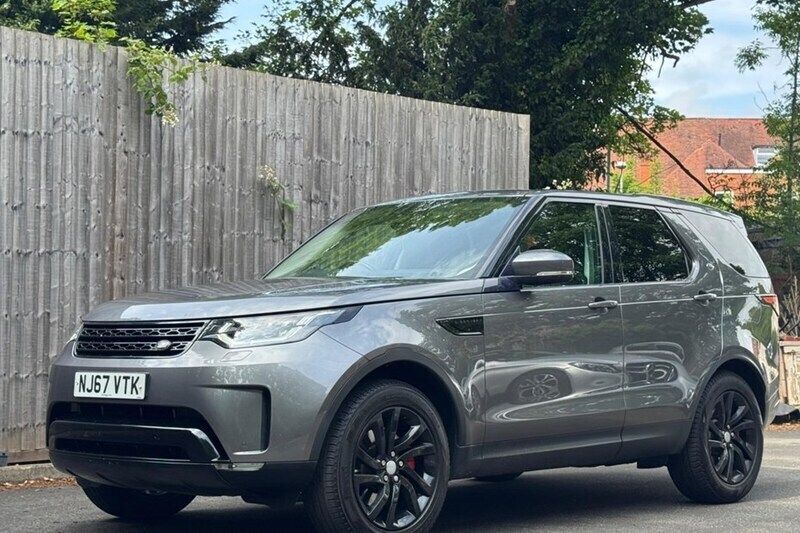 Grey Used 2017 Land Rover Discovery 5 HSE SUV | £18,500 (A bit pricey) - Image 1/1