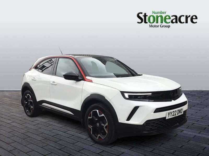 White Used 2022 Vauxhall Mokka SRi SUV | £16,642 (Fair price) - Image 1/4