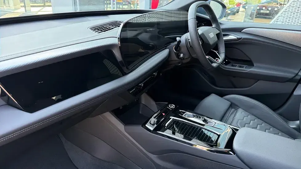 New Audi A6 e-tron S-Line 269 kW (367 HP) 2025 Blue Estate