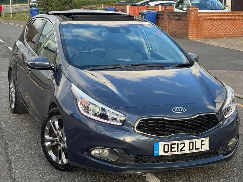 Blue Used 2012 Kia Ceed 4 Hatchback | £7,700 (Fair price) - Image 1/4
