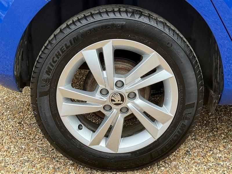 Used Skoda Fabia SE 60 HP (44 kW) 2021 Blue Hatchback