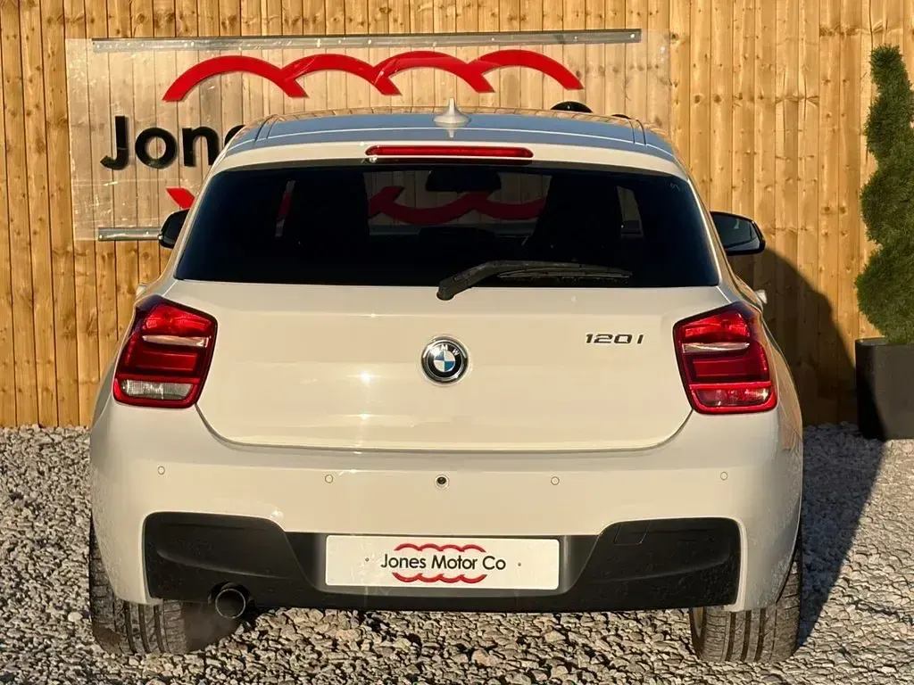 Used BMW 118 M Sport 170 HP (125 kW) 2014 White Hatchback