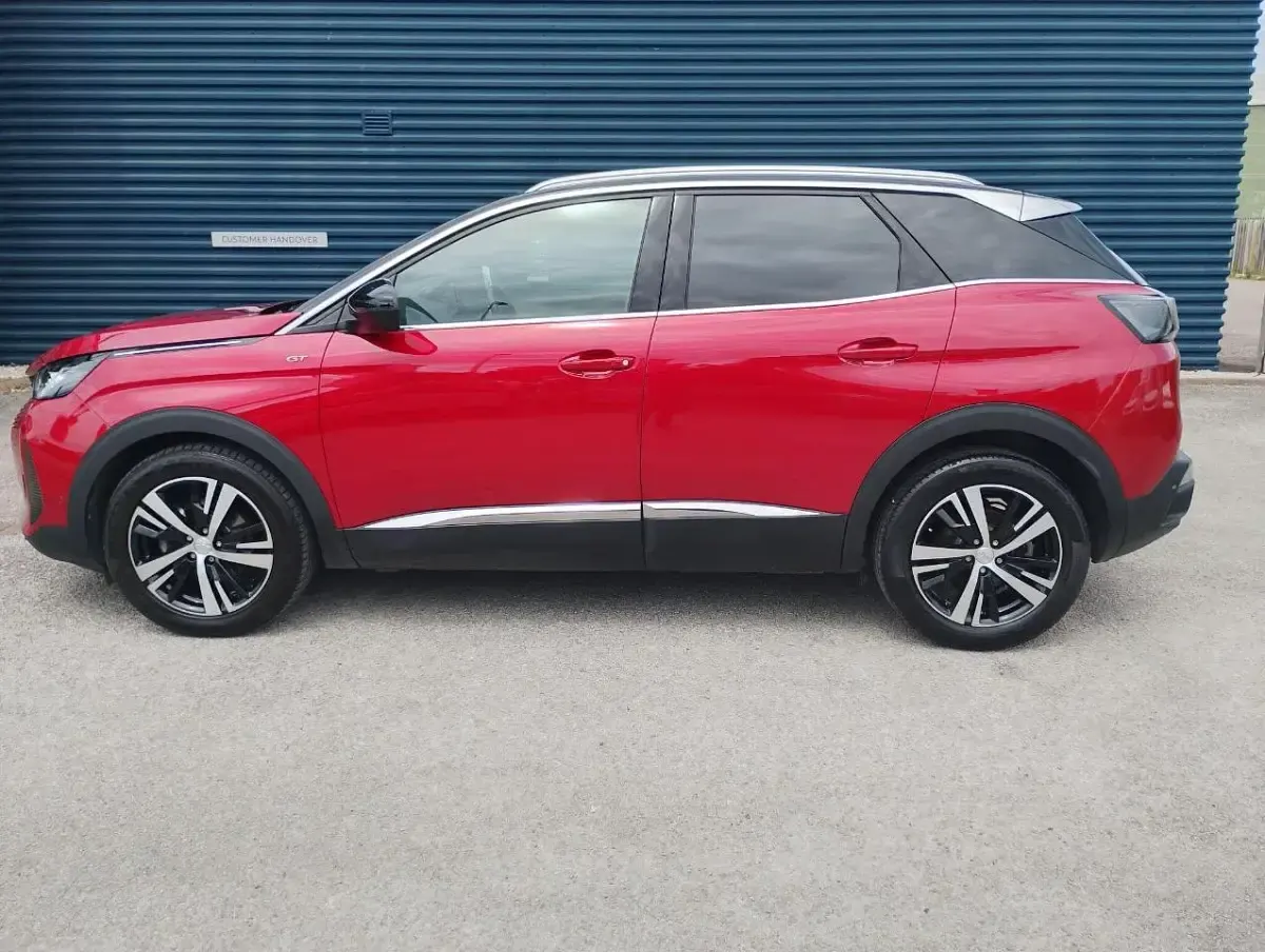 Used Peugeot 3008 GT 129 HP (94 kW) 2022 Red SUV