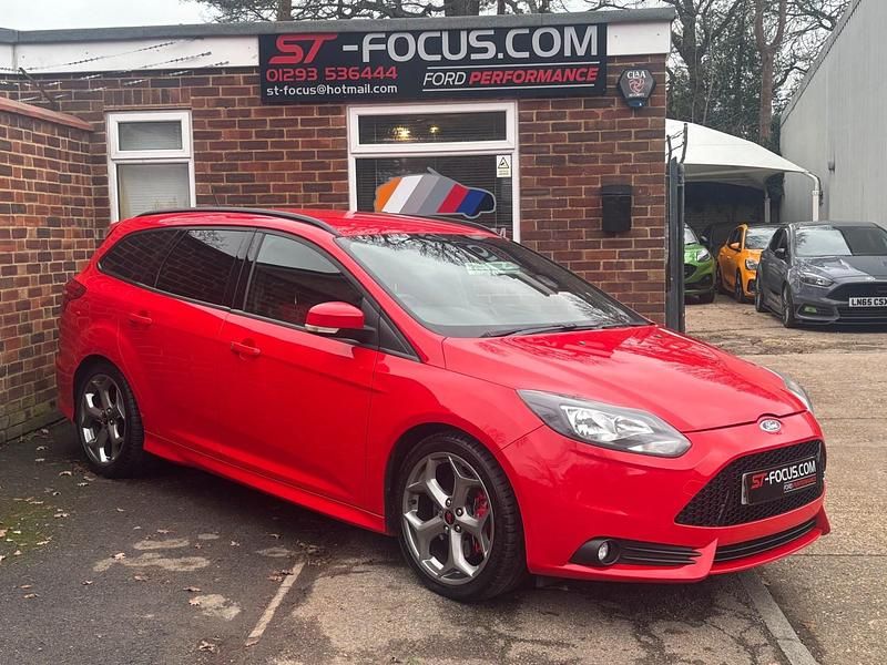 Used Ford Focus ST 2012 Red Estate