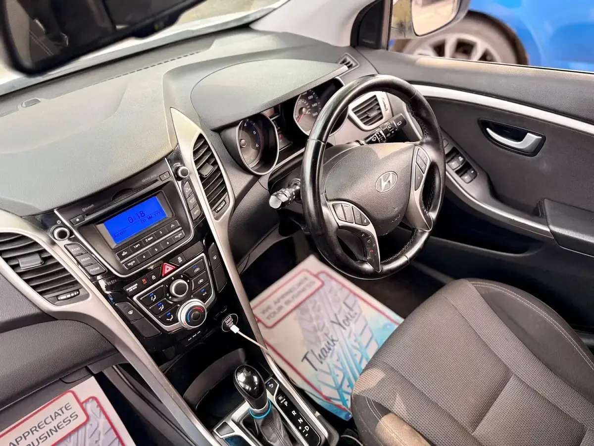 Used Hyundai i30 SE 2015 White Hatchback