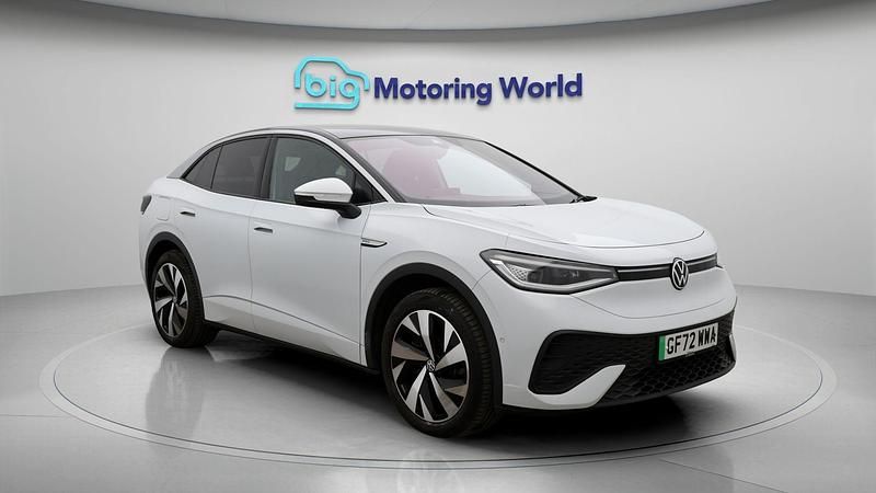 White Used 2022 VW ID.5 Pro Performance SUV | £22,200 (Fair price) - Image 1/4