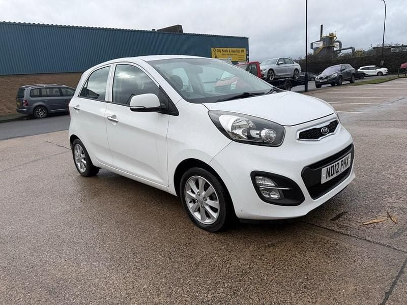 Used Kia Picanto 84 HP (61 kW) 2012 White Hatchback