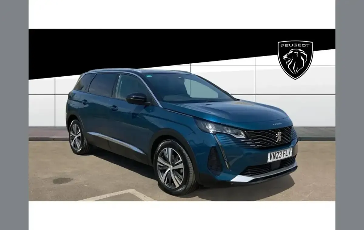 Used Peugeot 5008 Allure+ 131 HP (96 kW) 2023 SUV