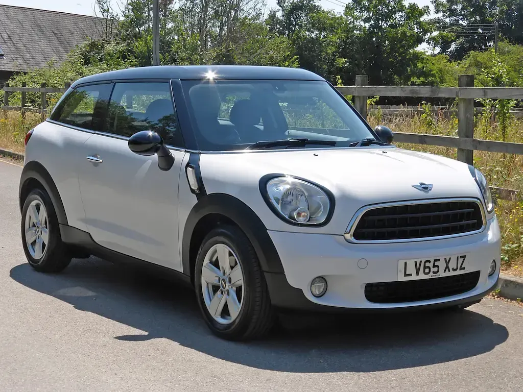Used Mini Cooper Coupé 2015 White Coupe