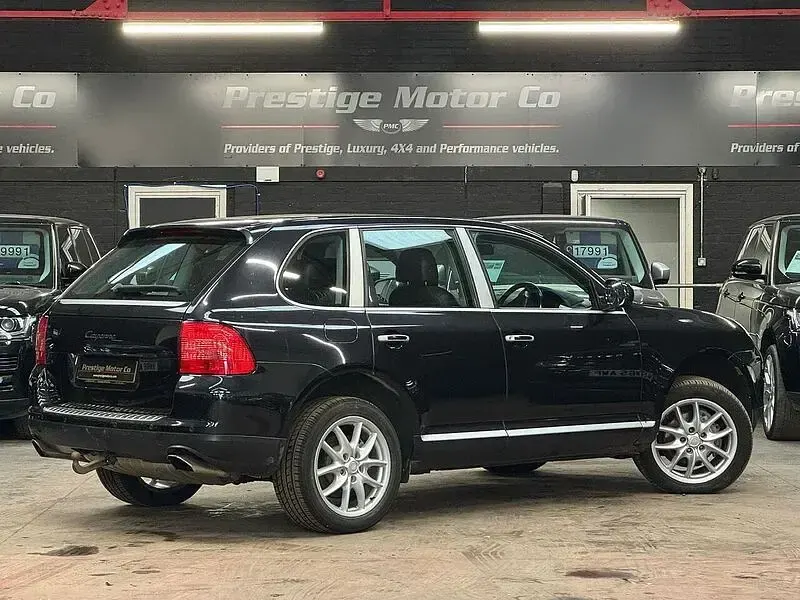 Used Porsche Cayenne 250 HP (183 kW) 2004 Black SUV